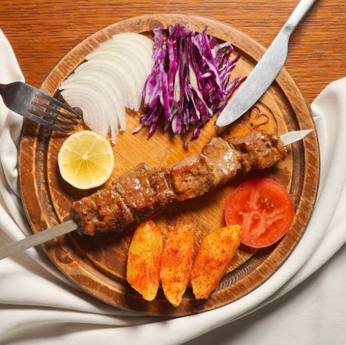 広島の中心で出会うサマルカンドの美食と伝統