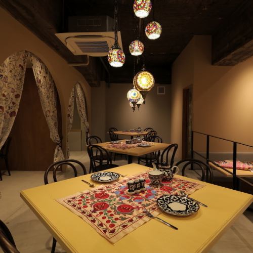 落ち着いた雰囲気で。