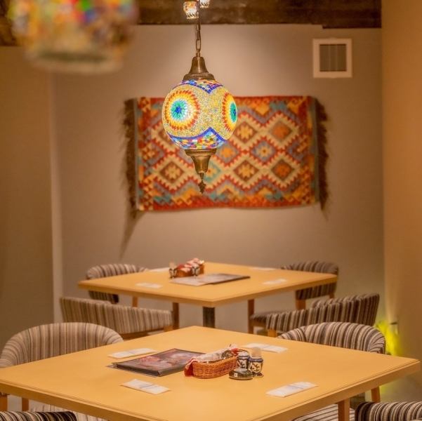 異国情緒あふれる上質なこだわりの空間♪店内の装飾も魅力のひとつ！