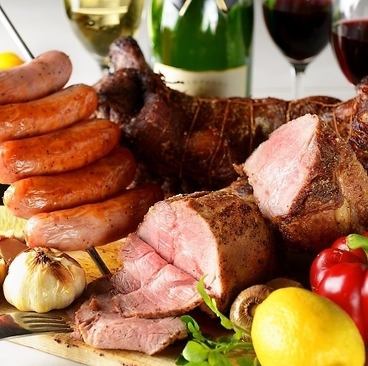 話題のシュラスコをお肉好きには堪らない”食べ放題”でご提供♪