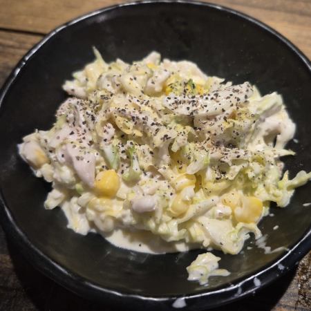 蒸し鶏と春キャベツのコールスローサラダ