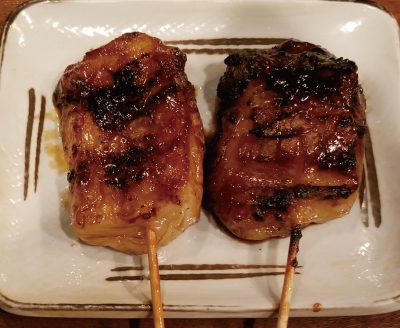 Grilled rice cake sauce that is very popular with regular customers! The rice cakes that are soaked in a special sauce and baked on charcoal fire are delicious!