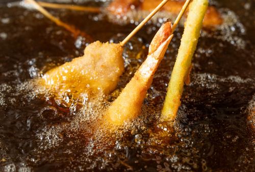 素材にこだわった産地直送の串揚げは天下一品です!