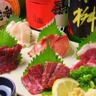 [No.1 in popularity!] Assortment of five types of horse sashimi