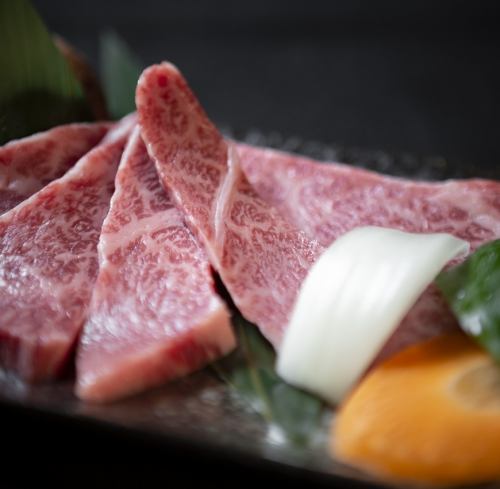 Feel free to enjoy the local specialty "Ishigaki Beef"!