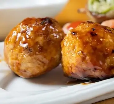 Chicken meatballs skewers with cartilage (2 skewers)