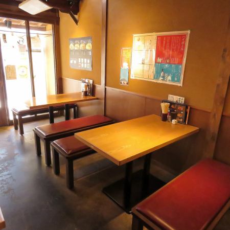 It's very close to Fushimi Station and is open until 23:00, so please finish off your meal with Senkichi's special curry udon ♪ The food and the inside of the restaurant are carefully selected, and you can enjoy it in a very comfortable old folk house style restaurant! What is inside the restaurant? The exterior has an atmosphere that anyone can easily enter, with a large signboard as a landmark.