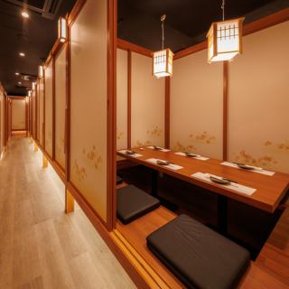 包廂租借★ 歡迎隨時諮詢人數、預算等資訊!我們可為多達150人的大型團體提供私人出租 ◎ 我們也提供特別留言牌優惠券,非常適合製造驚喜,同時也為活動主辦單位提供免費優惠券,可用於各種場合!