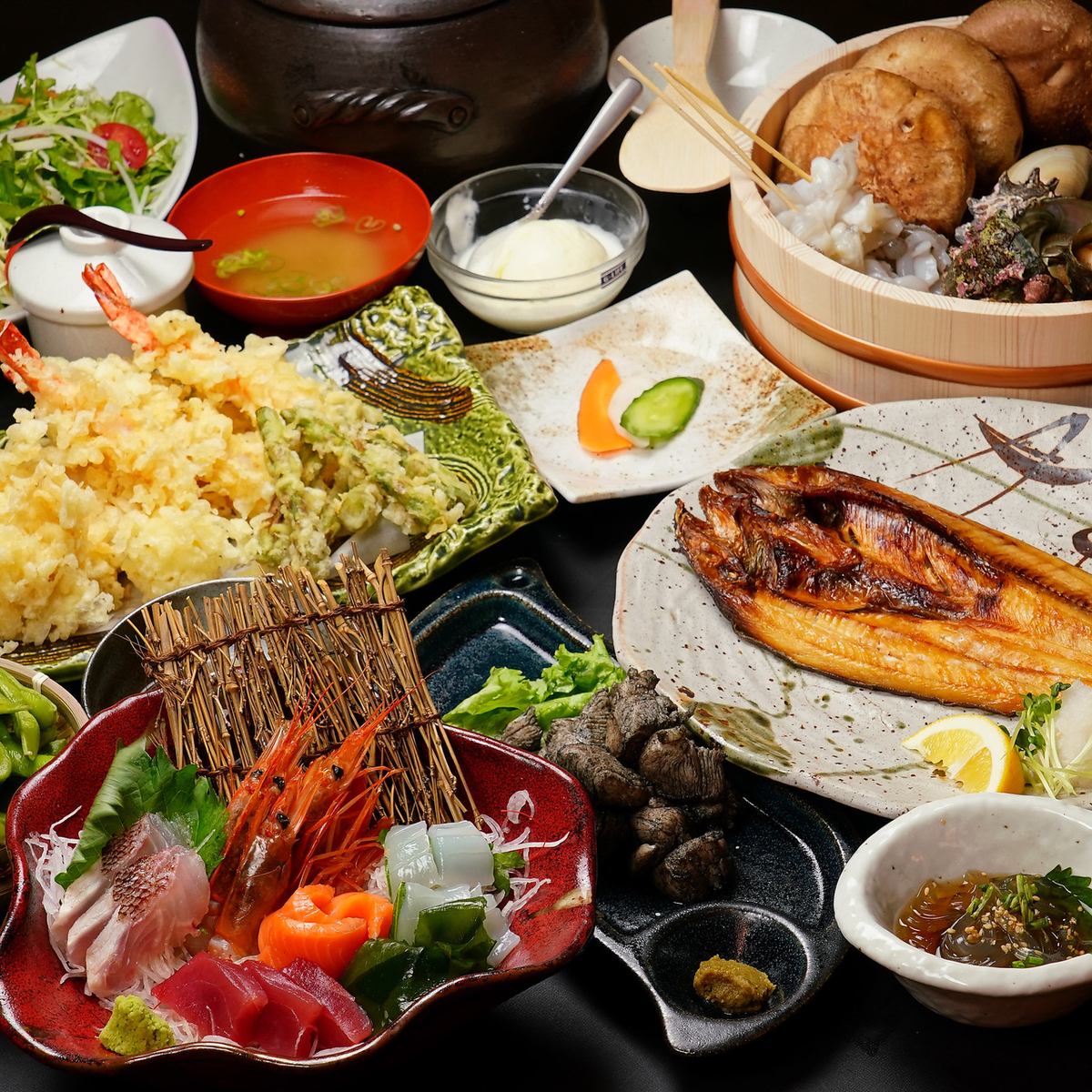 11 dishes including luxurious sashimi, charcoal-grilled chicken, kamameshi, etc. + 3 hours [all-you-can-drink] course ⇒ 3,500 yen!