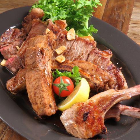[High-quality meat] Various original meat dishes! Juicy that everyone praises!