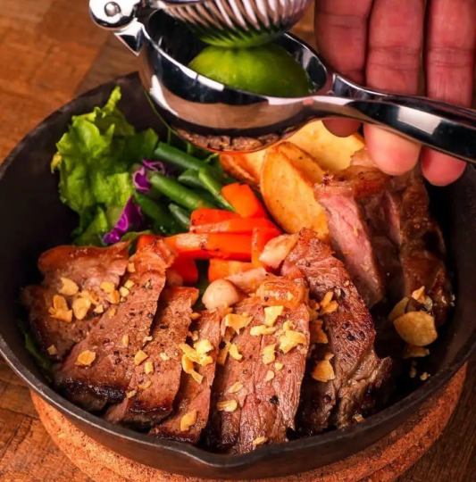 [Exquisite grill] Boasting meat dishes! Authentic bar in central Izumi♪