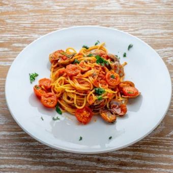 あさりとトマトのオイルパスタ