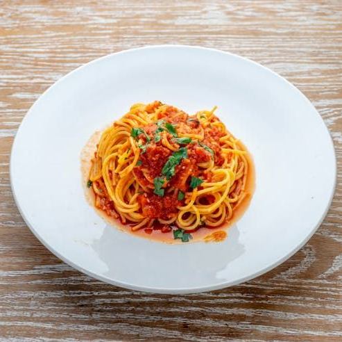 シンプルなにんにくのトマトソース