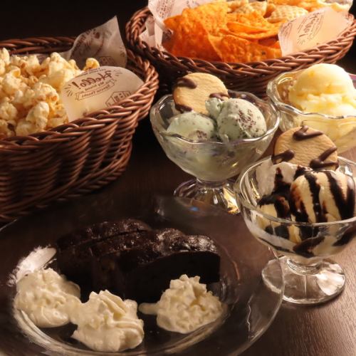 冰淇淋和小吃供應