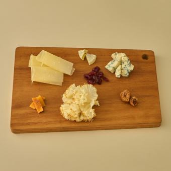厳選！3種類のチーズ盛り合わせ