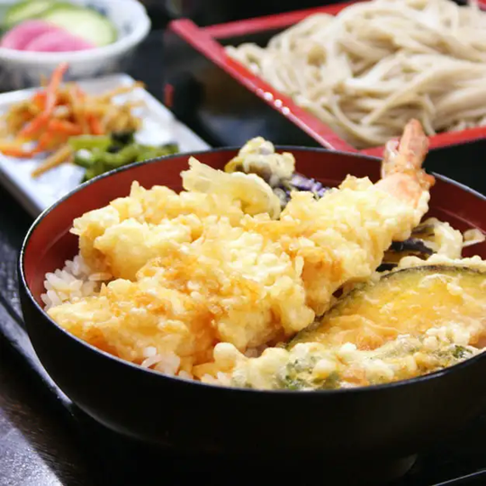 We have a hearty lunch set with soba noodles!