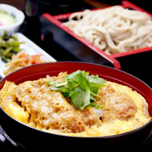 厚切りロースカツ丼と蕎麦のセット