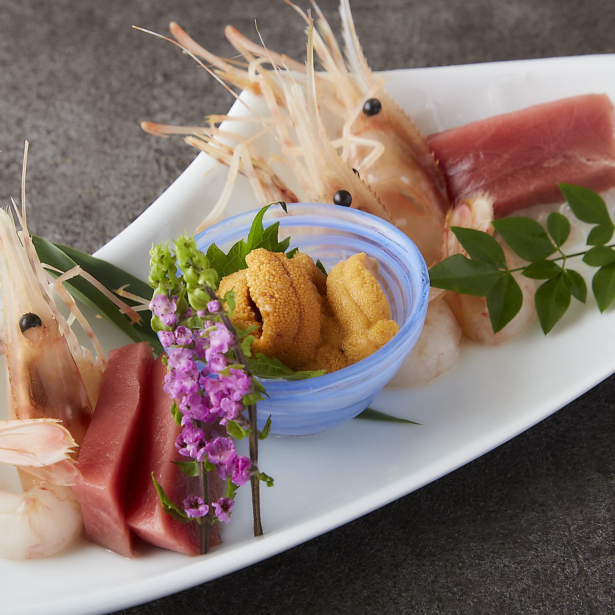市場直送鮮魚!!華やかな宴席に。鮮魚３点盛り！