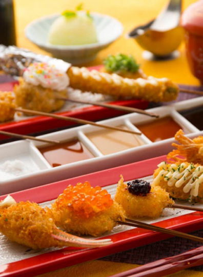 [Includes all-you-can-drink] "Creative gozaru course + 3 types of sashimi" 18 popular skewers, popular skewers, and desserts included