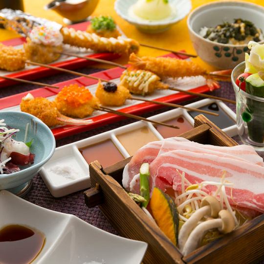[All-you-can-drink included] ``Kurobuta steamed steamed course + 3 types of sashimi'' 8 skewers, 14 dishes including steamed black pork and chazuke