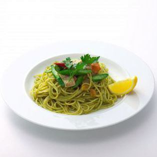 Sweet Basil Peperoncino and Green Asparagus