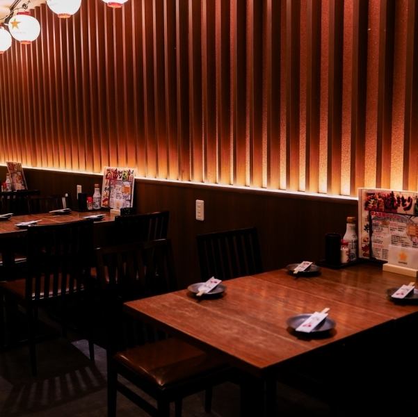 木目調の落ち着いた雰囲気の店内です！宴会はもちろんデートやサク飲みにも最適です♪