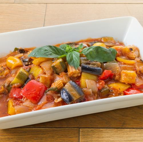 Ratatouille made with Kawagoe tomatoes and chunky summer vegetables