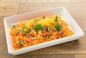 川越産ひとみ人参のオレンジキャロットラペ