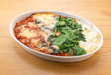 川越産ホウレン草と鶏挽肉のミラノ風ドリア