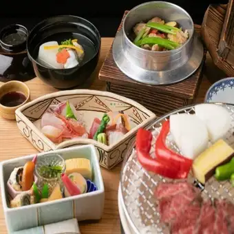 【日常生活中的奢华时刻】尾崎牛肉及时令主厨精选套餐（共8道菜）每人8000日元（含税）