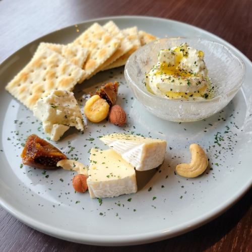 Cheese platter - 4 kinds of assortment