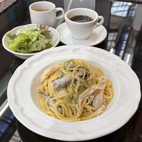 十一月月度意面午餐套餐 - 柳叶鱼白舞茸蒜香橄榄油意面