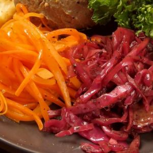 キャロットラぺと赤キャベツのザワークラフト