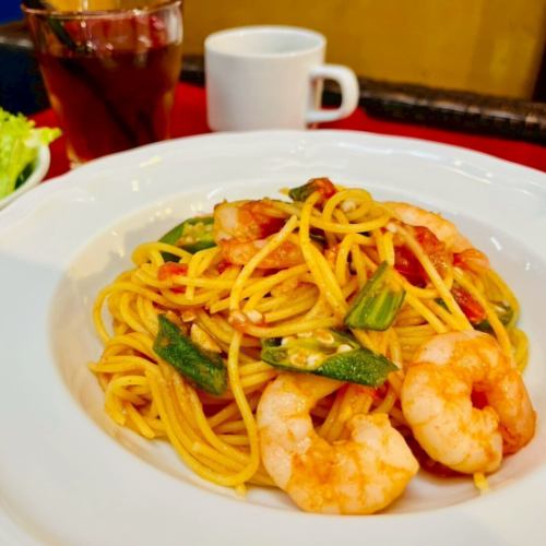 今月の月替わりパスタランチセット~海老とオクラのフレッシュトマトのパスタ