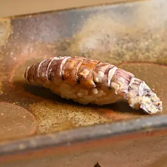 【晚餐】千鸟 ◆ 轻食寿司套餐（12 件寿司、一份卷寿司、汤和煎蛋卷）