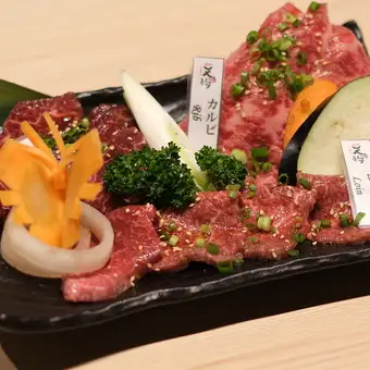 ｜並｜クラシック食べ放題120分制｜沖縄県産黒毛和牛（石垣牛使用）｜アグー豚｜全32品
