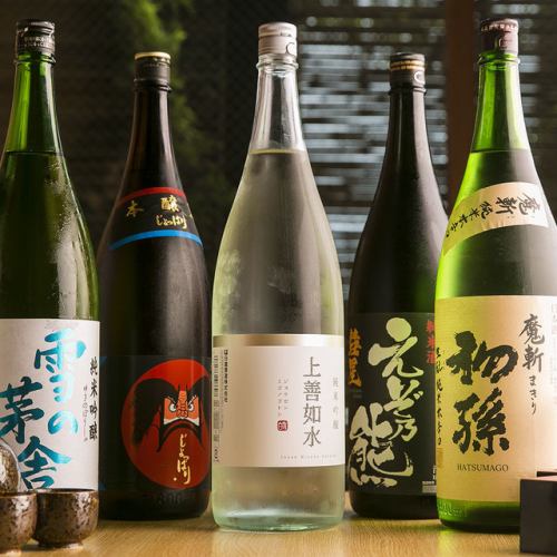 日本各地の酒蔵から厳選した地酒の数々を揃えています