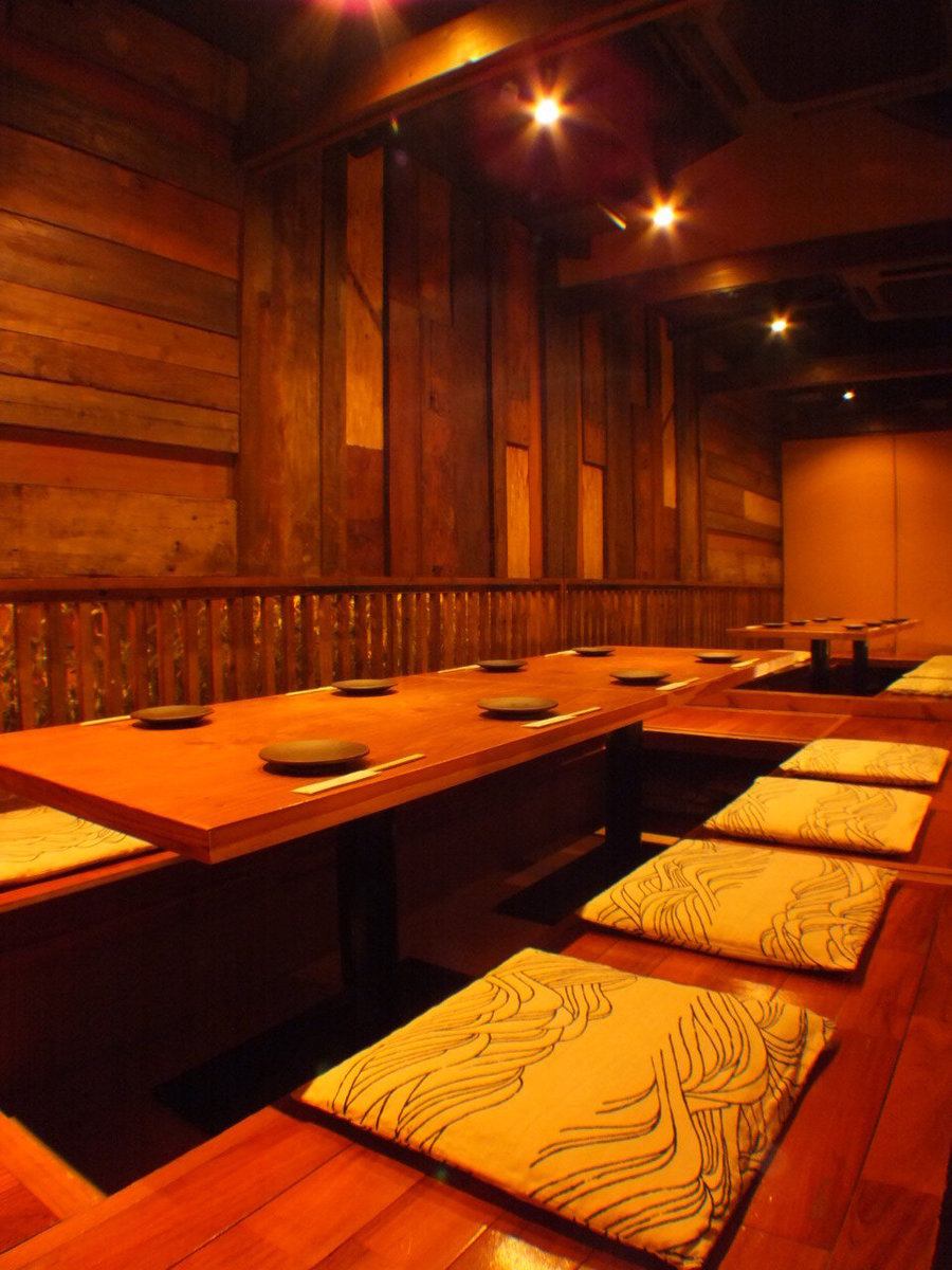 There is a private room with sunken kotatsu on the 2nd floor that is perfect for various celebrations and banquets!