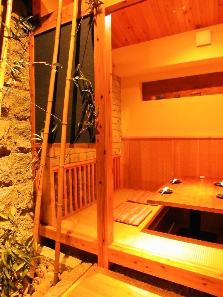 [Tsukino-ma] at the back of the second floor is a horigotatsu-style private room full of Japanese taste.