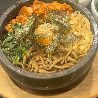 돌솥 비빔밥