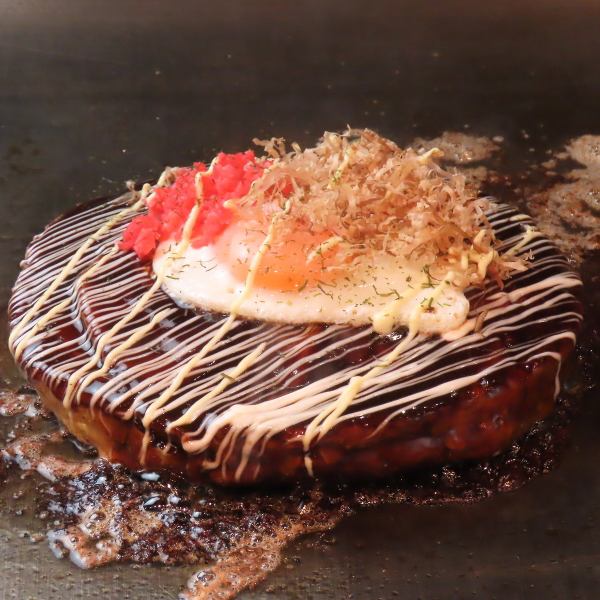 [Kansai-style and Hiroshima-style ``Okonomiyaki'' with a wide variety of menus] Choose your favorite♪
