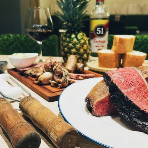 Cut in front of your eyes!Enjoy an authentic Churrasco course that is extremely filling! (Single items are also available)
