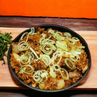Iron plate horumon fried rice