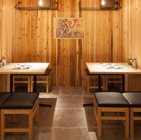 最大60名様までご利用可能な広々空間をご用意しておりますので貸切宴会などにぴったり！8名様以上の宴会コースご予約で幹事様1名無料などのお得なクーポンも多数ご提供！