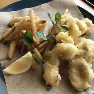 Chicken & Chips made with old white chicken from Chiba Prefecture