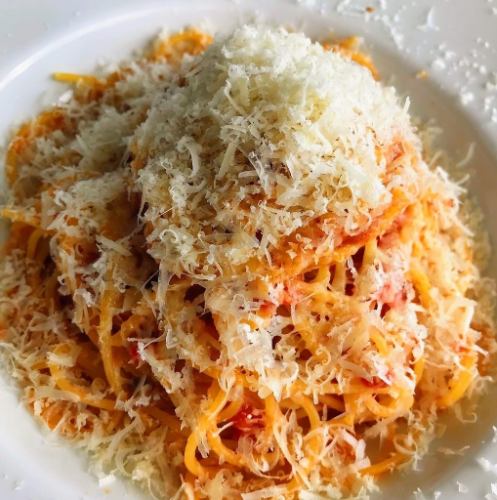 Powdered snow bolognese filled with cheese