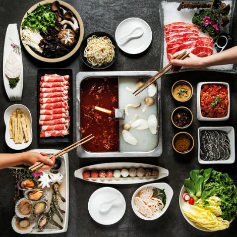 The world-famous entertainment hot pot restaurant has finally landed in Japan!
