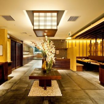 The entrance is "Japanese modern" atmosphere!