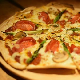 自慢の釜焼きや選べるPizzaが楽しめる♪8品3300円コース【1Drink付き】