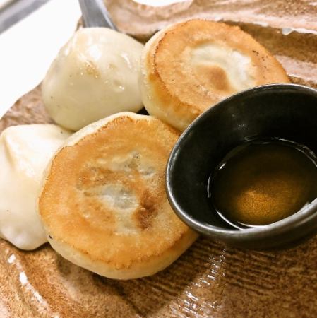 小籠包ぎょーざ